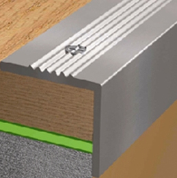 Накладки на ступени